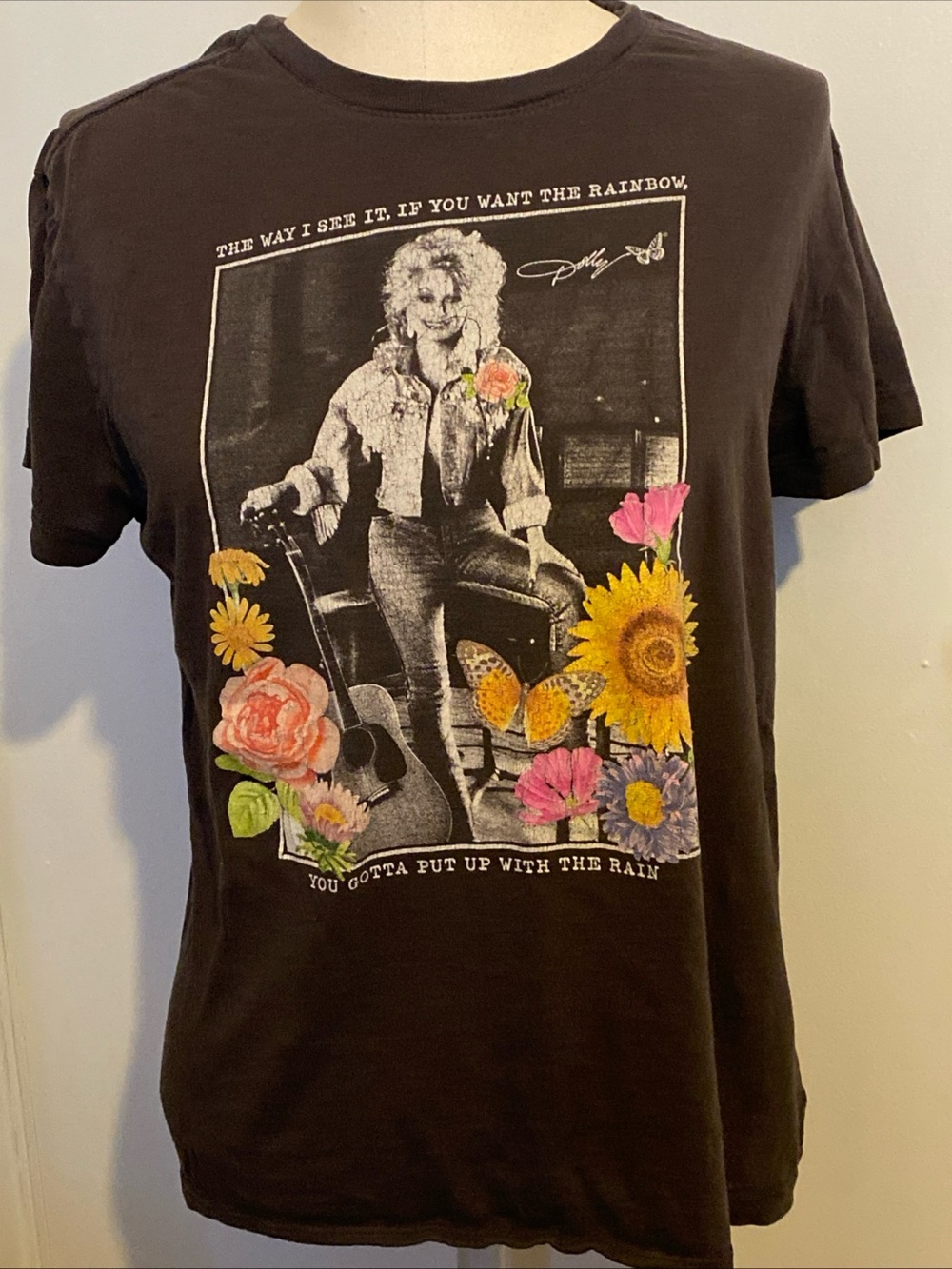 Dolly Parton grey medium t shirt
